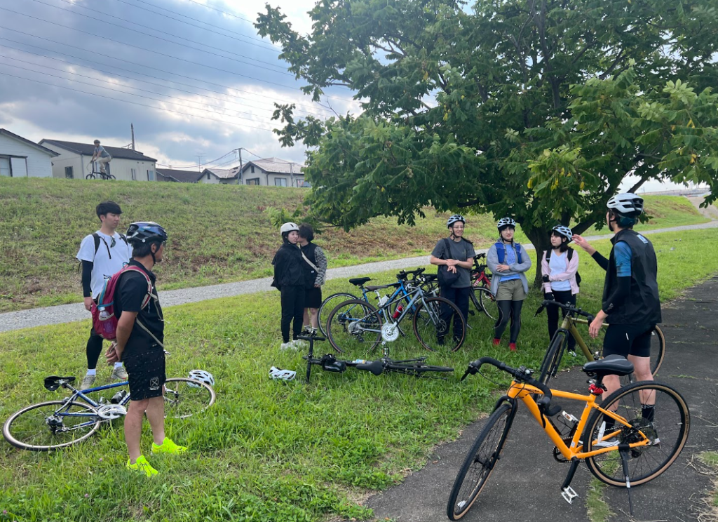 グラベルロードバイクの試乗会風景