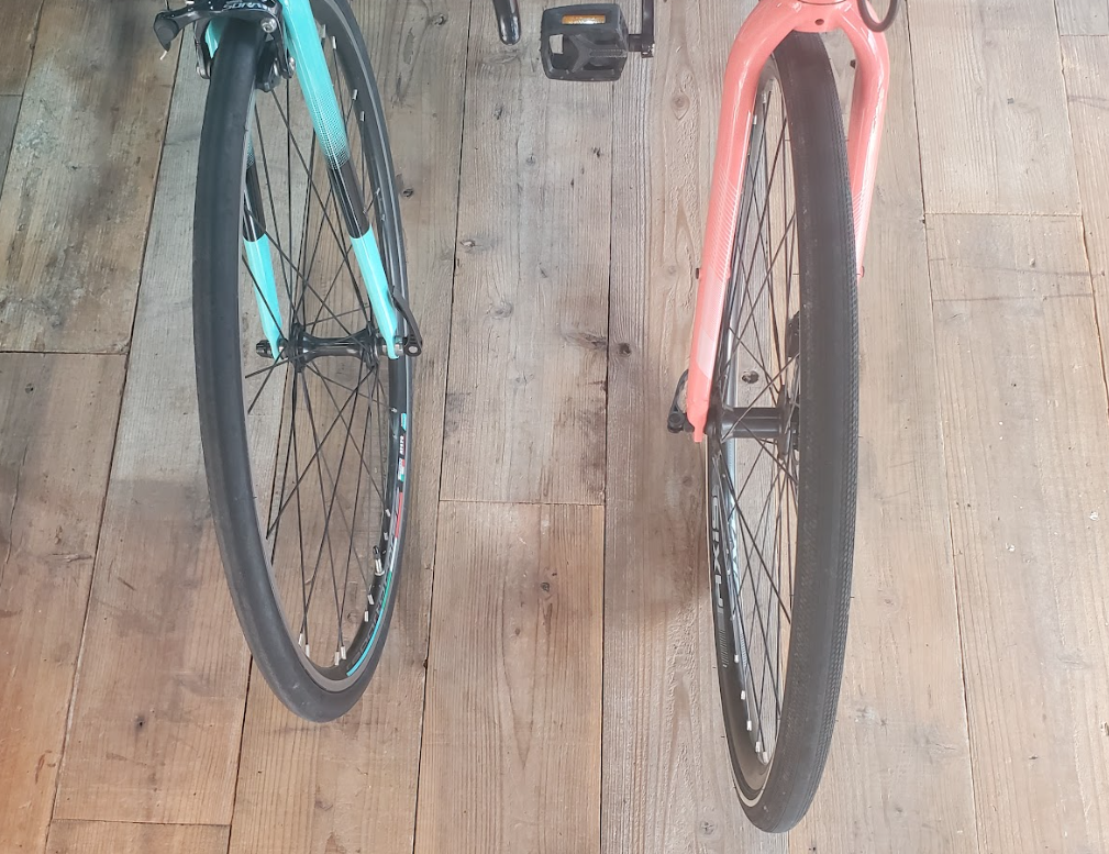 クロスバイクとロードバイクの違いを比較｜初心者にはどっちがおすすめ 